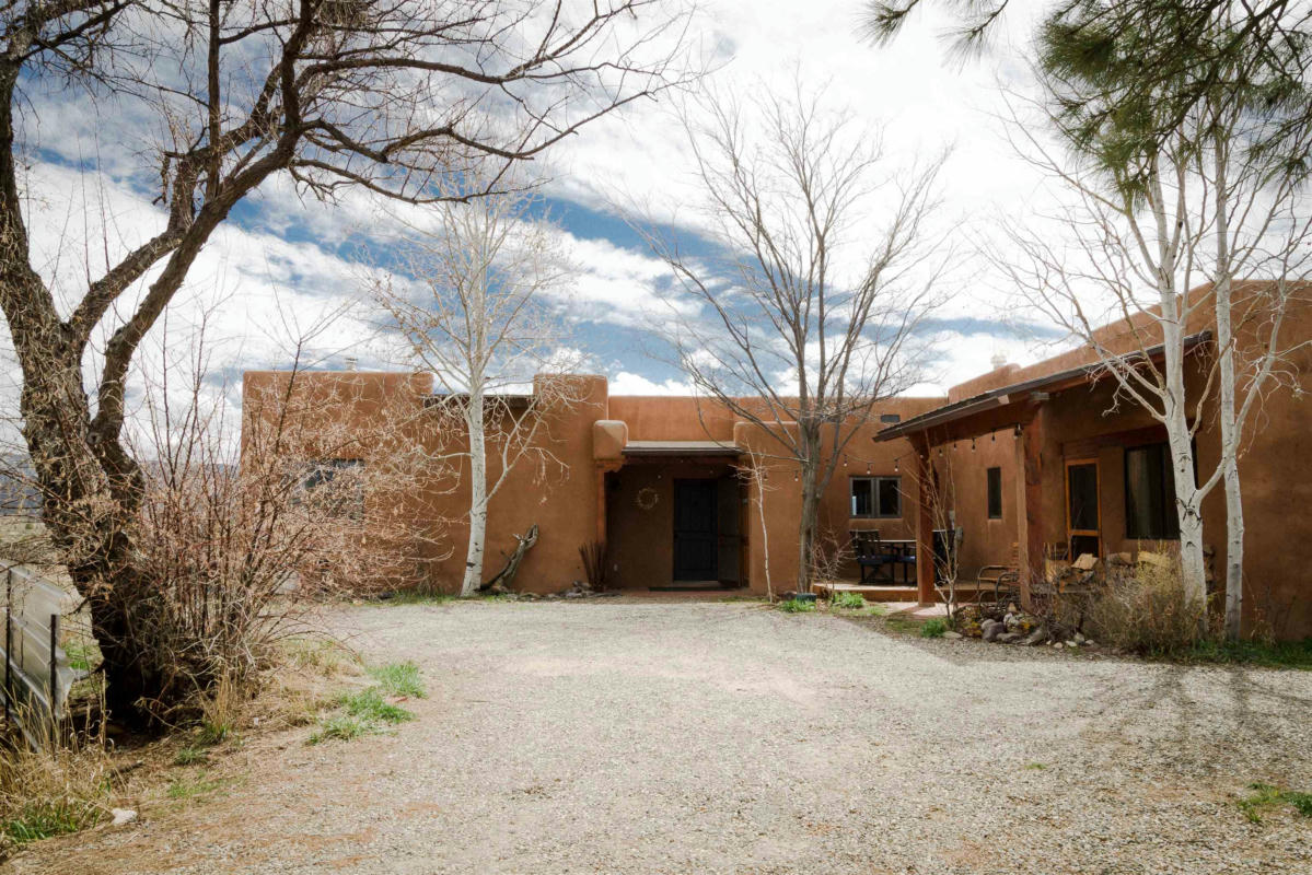 3 PAINTER RD, EL PRADO, NM 87529, photo 1 of 30