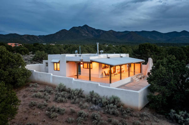 95 STAKE OUT DR, RANCHOS DE TAOS, NM 87557 - Image 1