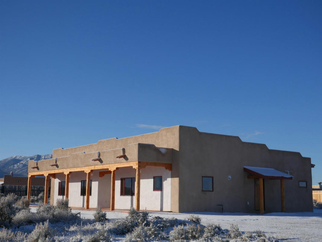 35 CACTUS FLOWER RD, RANCHOS DE TAOS, NM 87557, photo 1 of 27