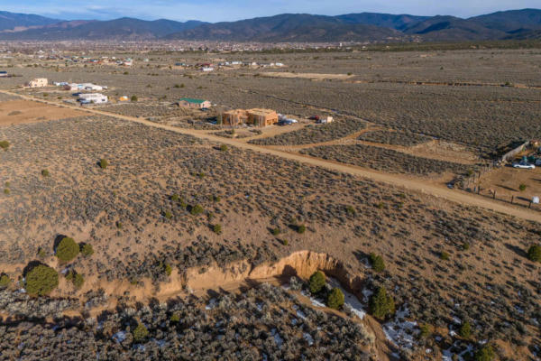 4 CAMINO DE GOLONDRINA, RANCHOS DE TAOS, NM 87557, photo 4 of 15