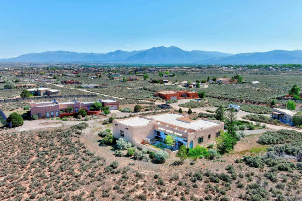 10 CAMINO DE LOS ARROYOS, RANCHOS DE TAOS, NM 87557, photo 2 of 30